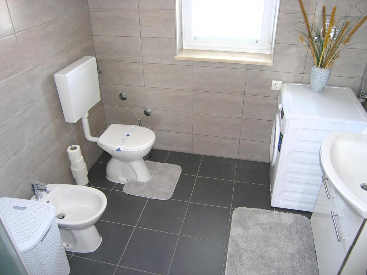 Apartment Goran Krk Town Eksteriør billede