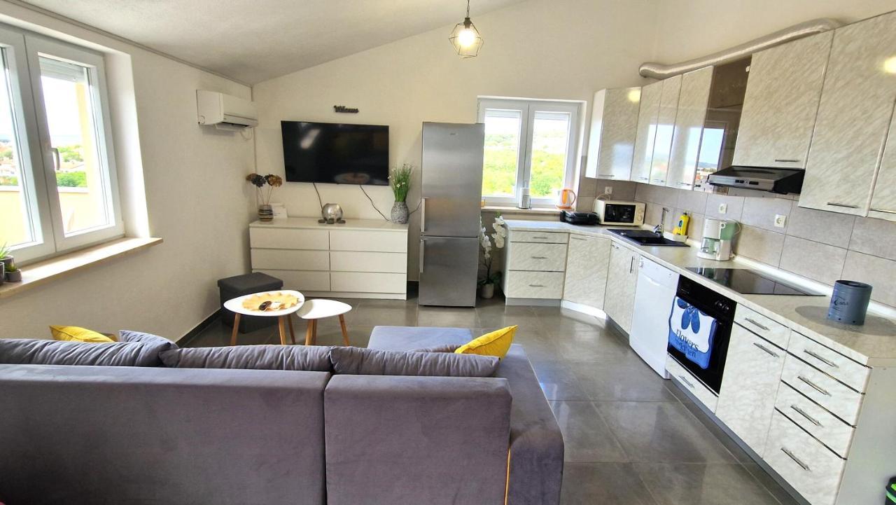 Apartment Goran Krk Town Eksteriør billede