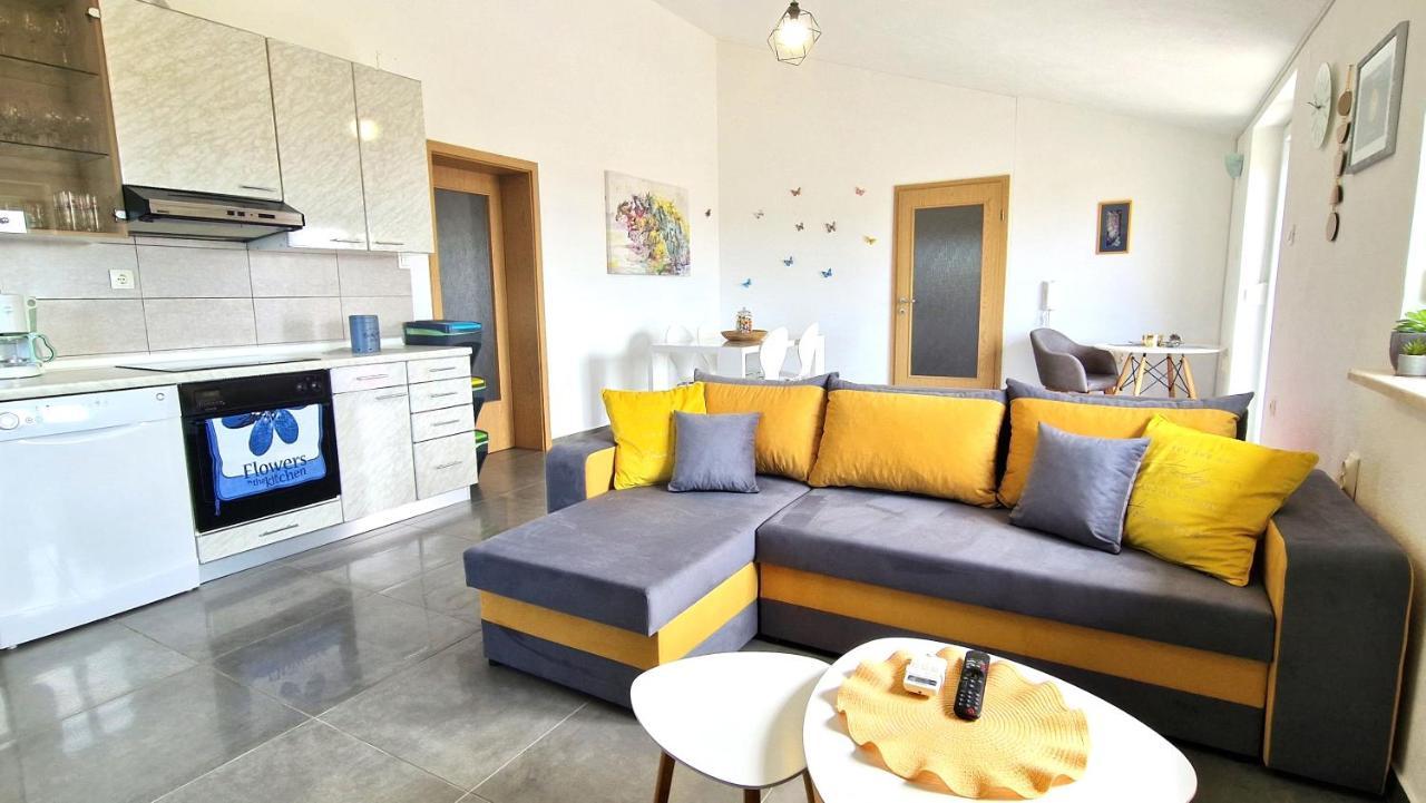 Apartment Goran Krk Town Eksteriør billede