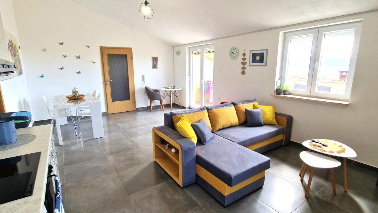 Apartment Goran Krk Town Eksteriør billede