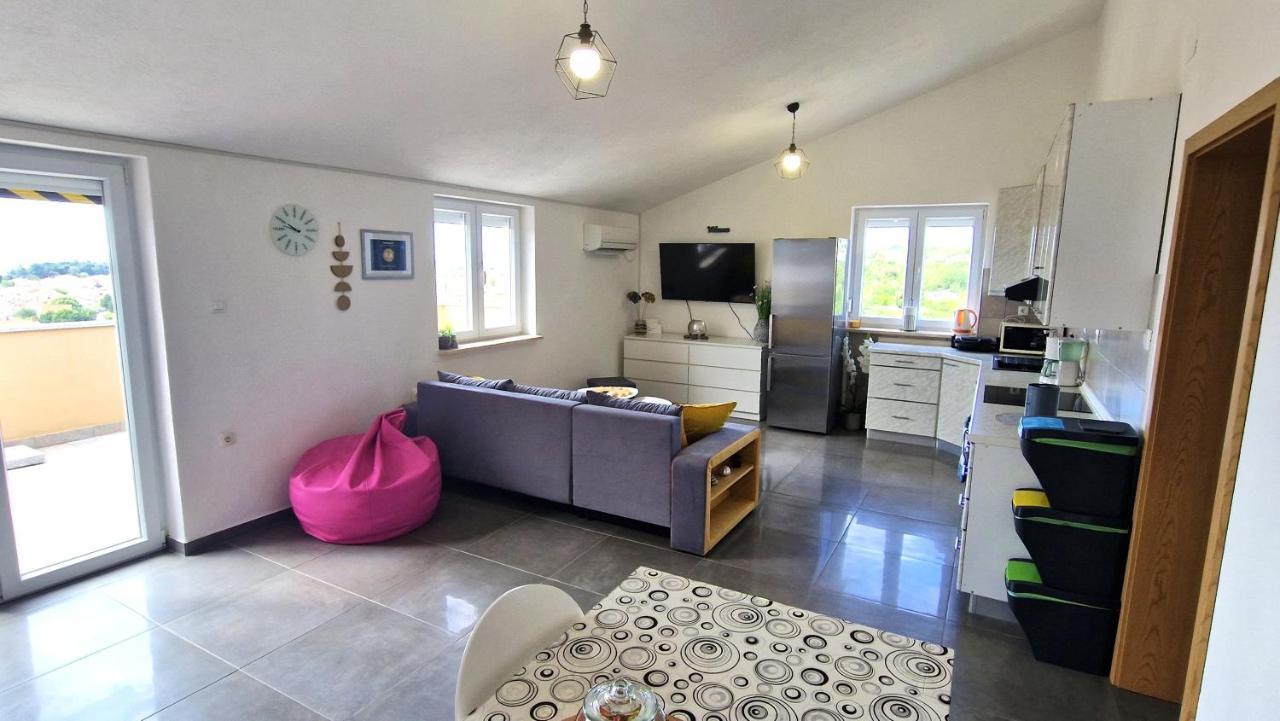 Apartment Goran Krk Town Eksteriør billede
